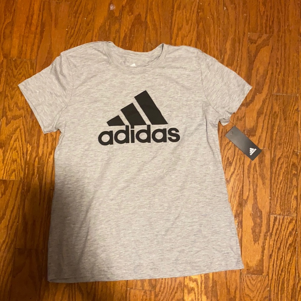 L adidas gray teeshirt, new with tags!!